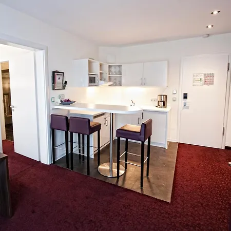 Jungstil מלון 4*