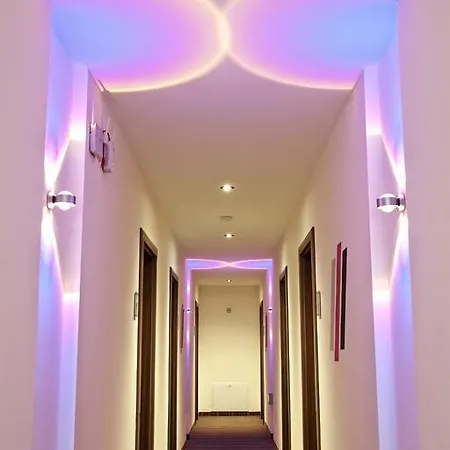 מלון Jungstil 4*