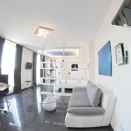 Jungstil מלון 4*